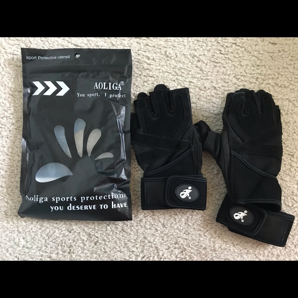 Woman’s workout gloves